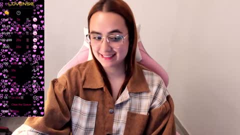 Dulce Maria online show from February 7, 4:59 am