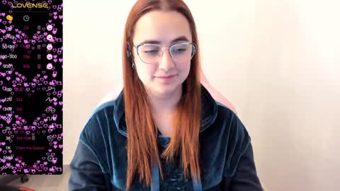 Dulce Maria online show from February 26, 1:14 am