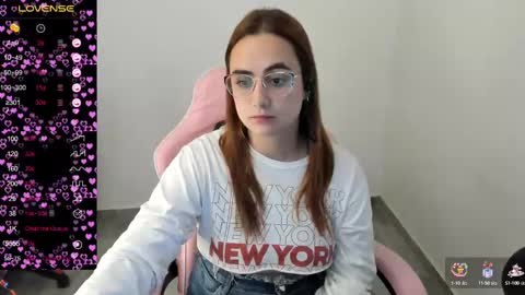 Dulce Maria online show from March 6, 10:58 pm