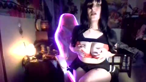 MarylynnJane online show from January 7, 9:50 am