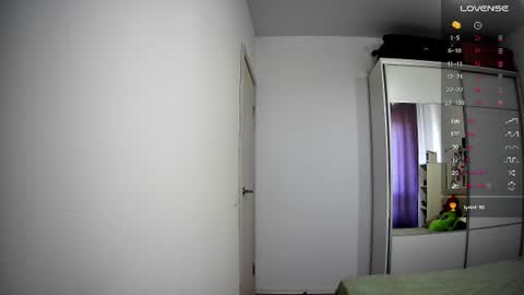 Ela online show from June 17, 3:28 pm