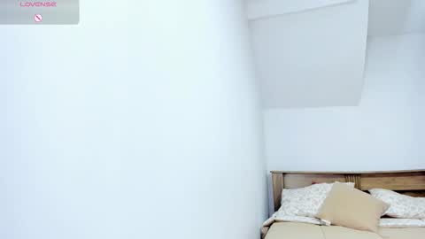 Mary  online show from February 20, 1:27 am