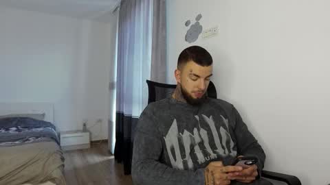 masculineguy69 online show from October 9, 6:19 am