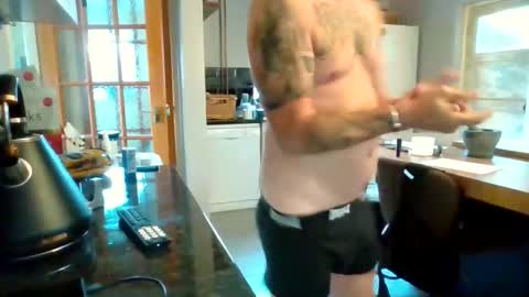 Masked Masturbation Couple online show from September 24, 2:46 pm