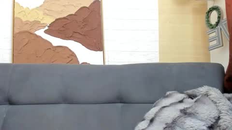 Scarlet  online show from December 3, 7:25 pm