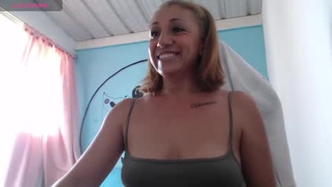 Snapshot of massielferretis chatting on September 22, 8:46 pm massiel ferreti online show from September 22, 8:46 pm