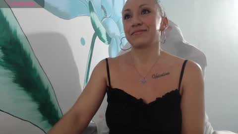 Snapshot of massielferretis chatting on March 3, 7:54 am massiel ferreti online show from March 3, 7:54 am
