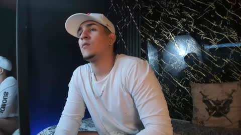 massimo_vidal online show from May 18, 3:07 pm