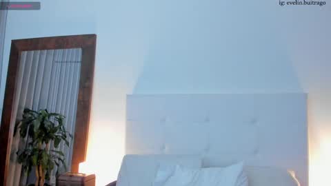 Snapshot of massivecockfuckbunny chatting on February 19, 2:01 am Eve   Independent model online show from February 19, 2:01 am