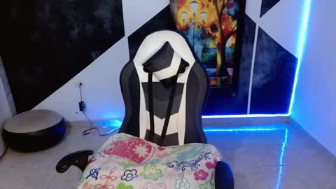 master_black777 online show from March 1, 10:47 pm