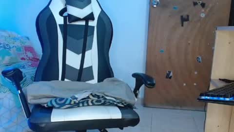 master_black777 online show from October 2, 7:23 pm