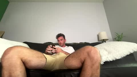 Snapshot of master_louie chatting on October 5, 6:59 pm muskyjockdick online show from October 5, 6:59 pm