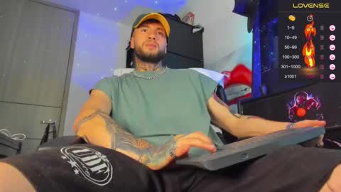 steven  online show from February 22, 11:24 pm