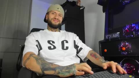 steven  online show from March 8, 12:55 am