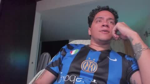 Snapshot of masterjuanc chatting on October 22, 12:47 am Juan Independent Model online show from October 22, 12:47 am