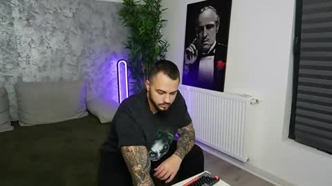 masterkingmuscle online show from December 3, 9:15 pm