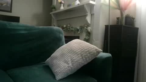 alex online show from March 3, 9:38 am