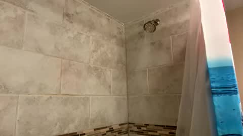 V online show from February 1, 8:39 pm