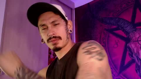 Mateo online show from April 20, 6:44 pm