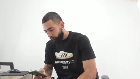 Matheus     online show from January 31, 3:44 pm