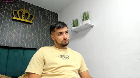 Mathews online show from November 11, 11:45 am