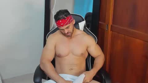 mathews_smith online show from March 22, 11:58 am