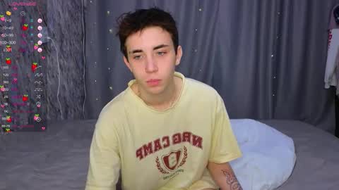 meet INDEPENDENT MODEL online show from November 20, 5:32 pm