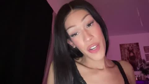 MOLLY MILLS online show from November 28, 3:36 am