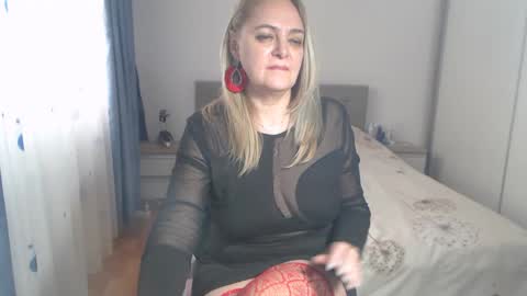 maturediana online show from February 27, 7:30 am