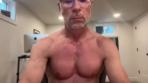 maturefit1 online show from March 3, 10:50 pm