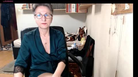 maturekate online show from October 7, 7:48 am