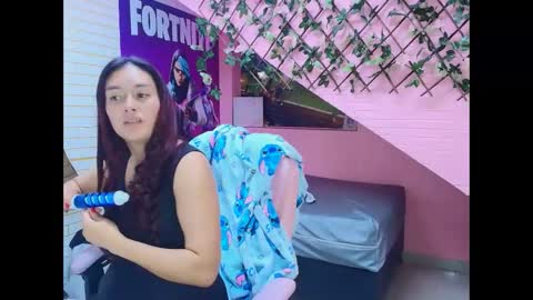 maurakloss303av online show from January 10, 8:03 pm