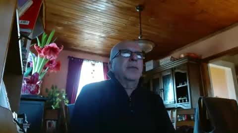 Maurice online show from January 8, 3:28 pm