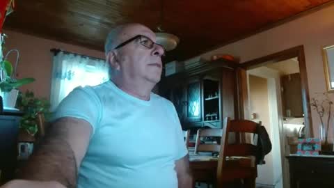 Maurice online show from October 1, 12:15 pm