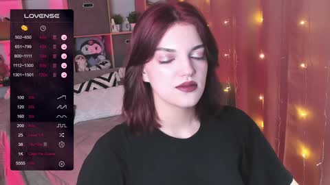 Mavis online show from December 15, 9:42 pm