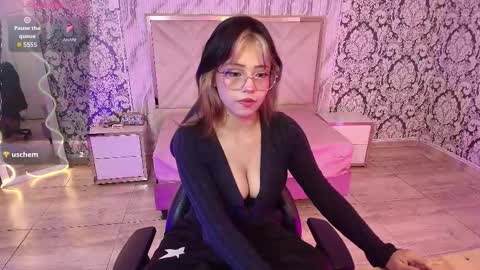 Mavis  online show from November 23, 12:03 pm