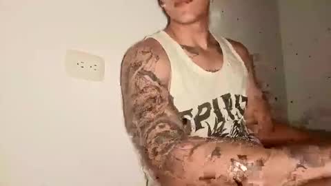 Maxi Independent model online show from February 20, 1:46 pm