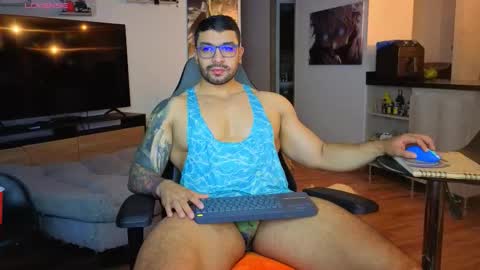 Max online show from November 10, 3:53 am