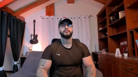 Snapshot of max_dic1 chatting on September 22, 12:20 pm max D. online show from September 22, 12:20 pm