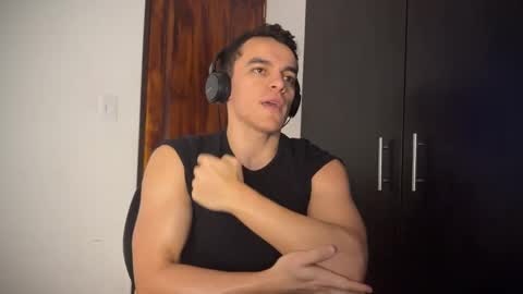 Max Lancaster online show from March 8, 8:14 pm