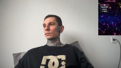    online show from February 7, 10:19 am