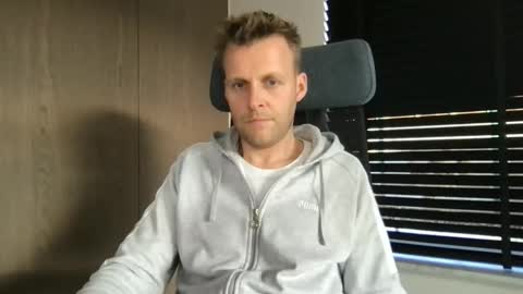 Max take off clothes online show from December 15, 1:18 pm