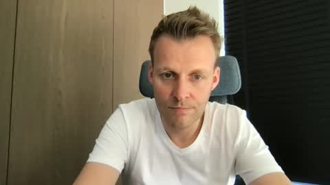 Max take off clothes online show from March 9, 1:05 pm