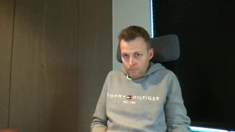 Max take off clothes online show from January 28, 12:00 pm