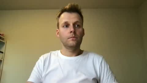 Max take off clothes online show from January 6, 1:30 pm