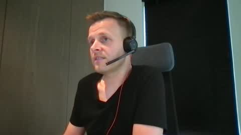 Max take off clothes online show from February 27, 1:28 pm