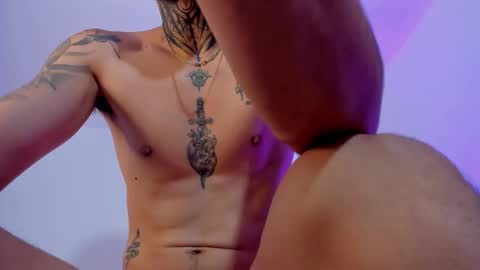 Max online show from November 26, 1:19 pm