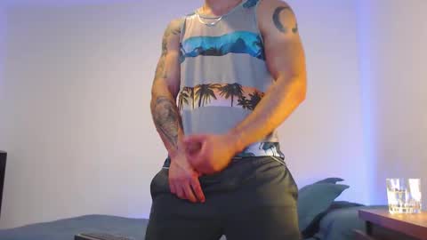 max_xl_ online show from February 5, 1:53 am