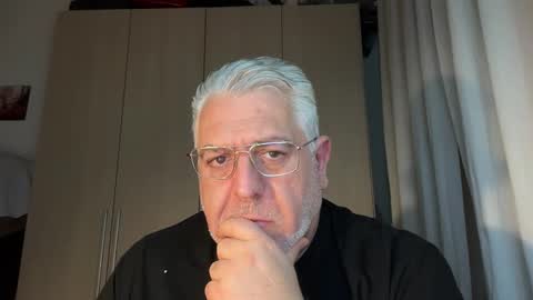 maxbillo online show from April 29, 11:31 pm