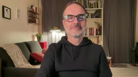 Max Mikado online show from February 6, 10:00 pm